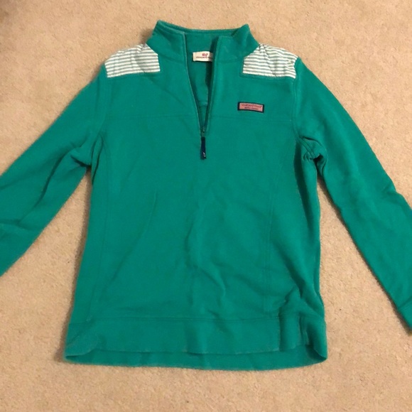 Vineyard Vines size Medium - Picture 2 of 3